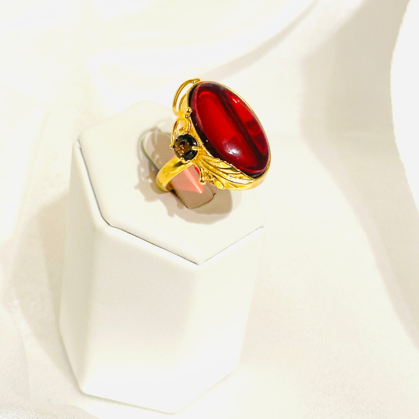 ✨ Ein Statement aus Eleganz & Leidenschaft – Der Ring „Feuer der Seele ✨