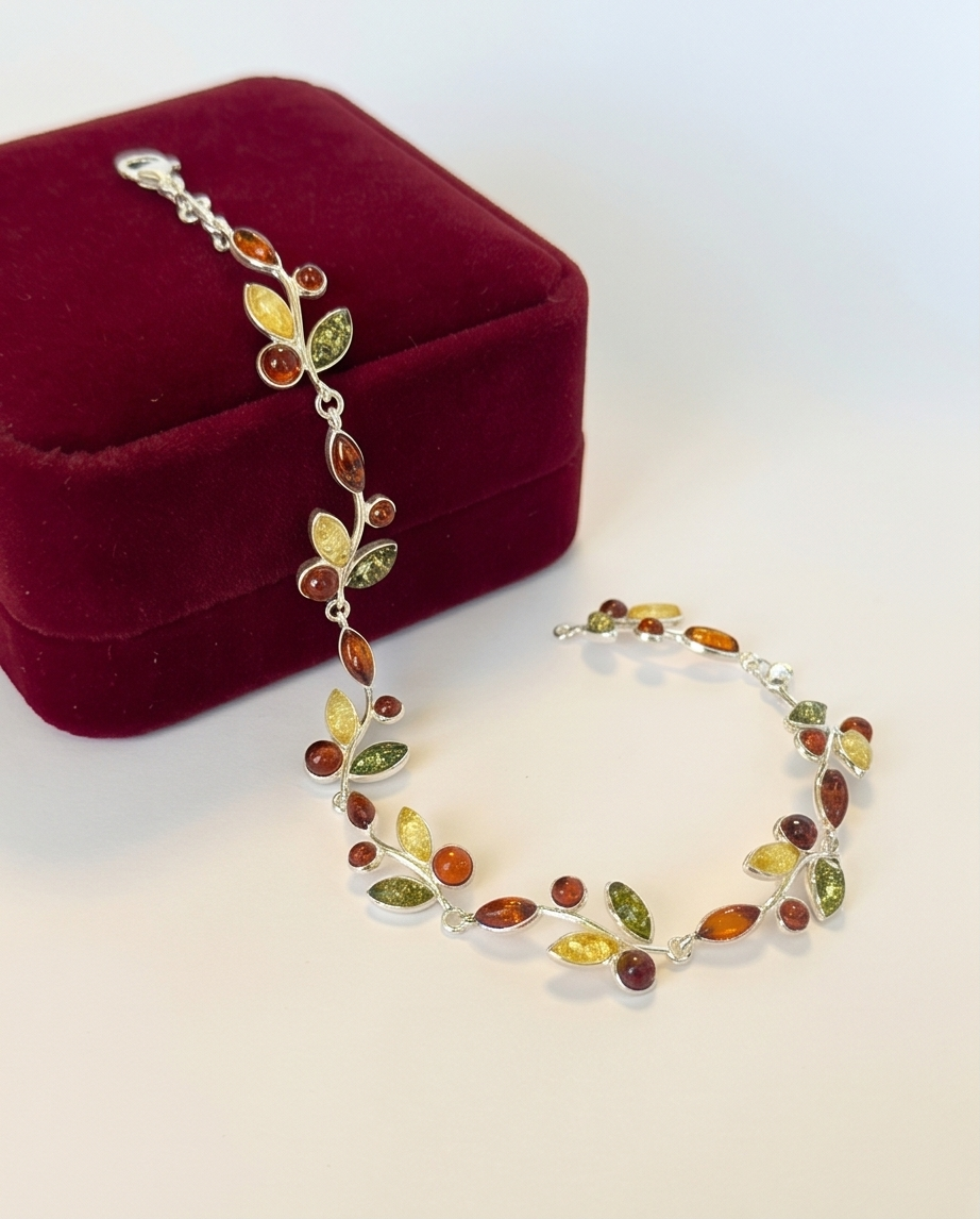 Armband „Blätterzauber“ mit bunten Bernsteinen.